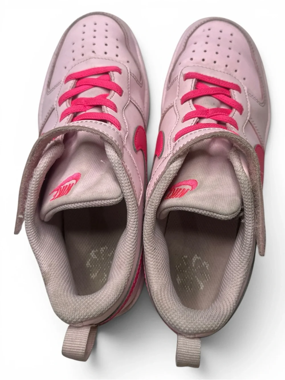 Nike - IsoFly Kids Pink & Hot Pink Low-Top Sneakers - Size 3